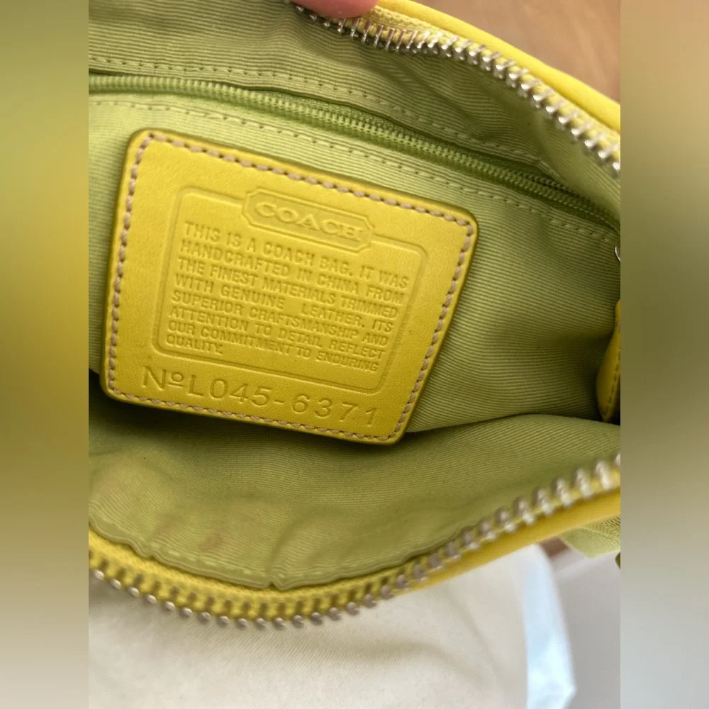 Rare Vintage Y2K Coach Neon Yellow Green Baguette Shoulder Bag - Picture 6 of 8